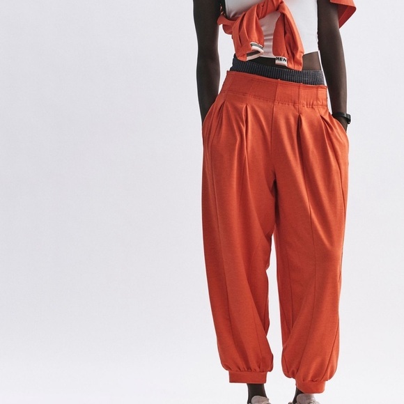 NWT Free People Jump Start Joggers in Scarlett - Picture 3 of 10